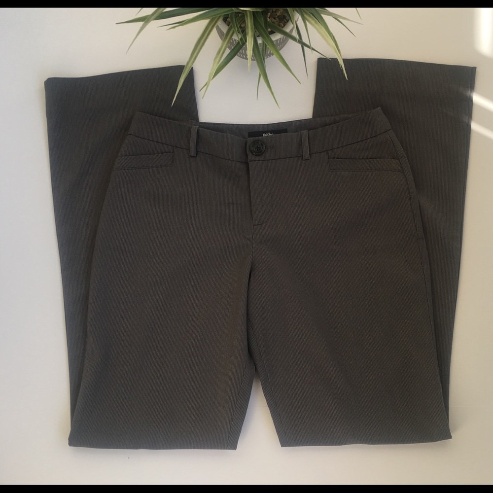 Mossimo Gray Pinstriped Dress Pants Boot Cut Woman’s Size 2